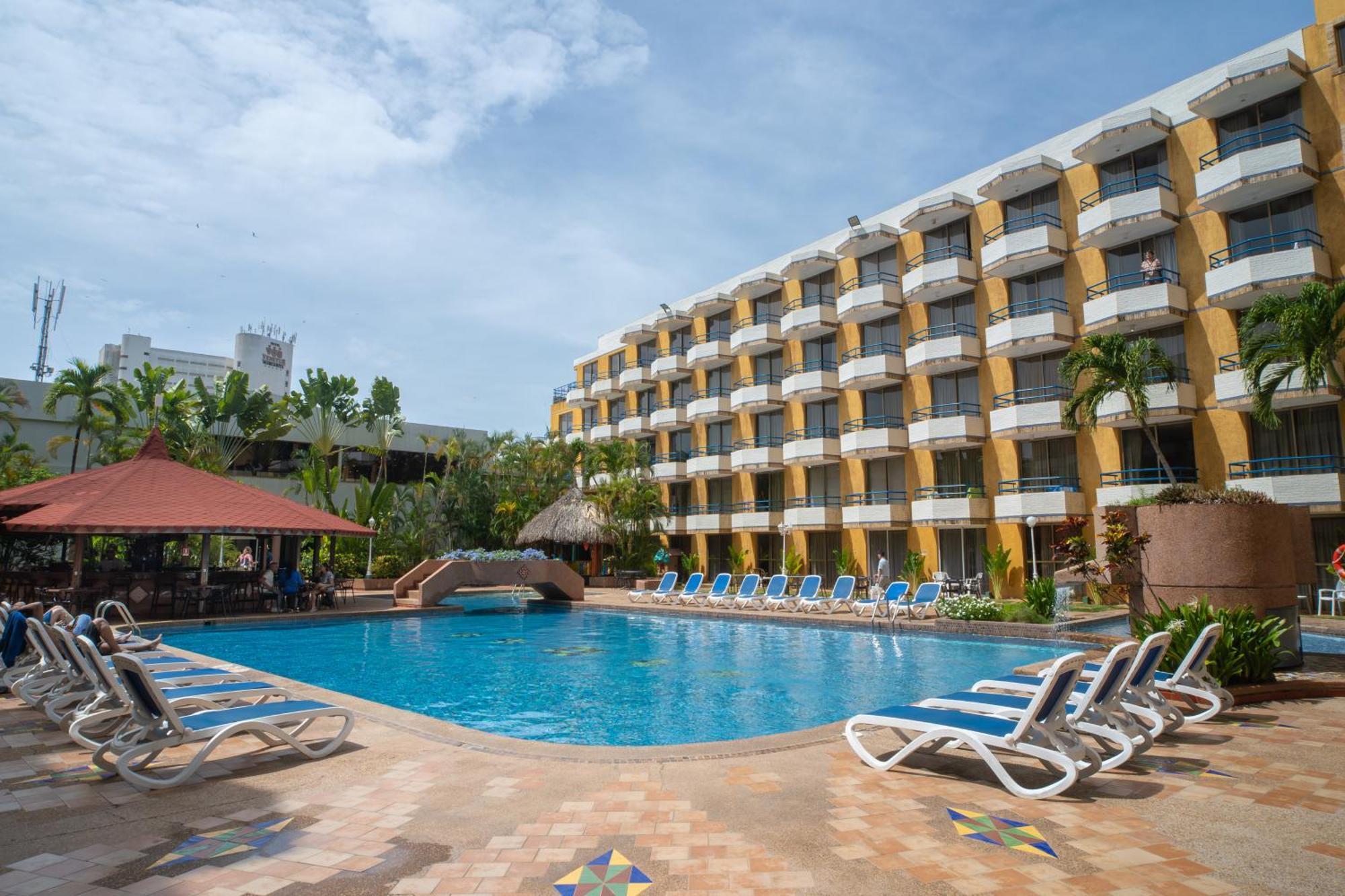 Hotel Margarita Dynasty Porlamar Exterior foto